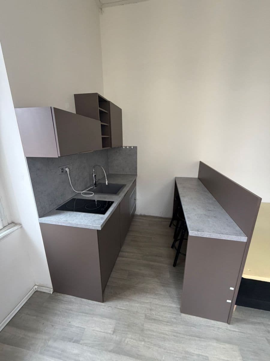 Pronájem bytu 1+kk 25 m², Sokolská, Praha, Praha Pronájem bytu 1+kk 25 m², Sokolská, Praha, Praha