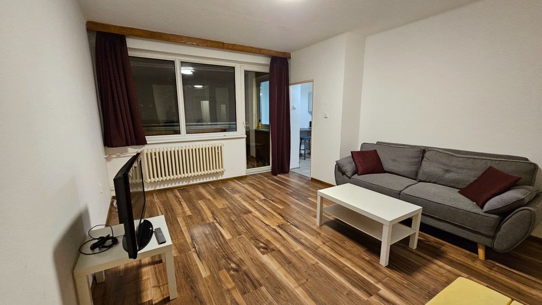 Pronájem bytu 1+1 37 m², V Rybníčkách, Praha, Praha Pronájem bytu 1+1 37 m², V Rybníčkách, Praha, Praha