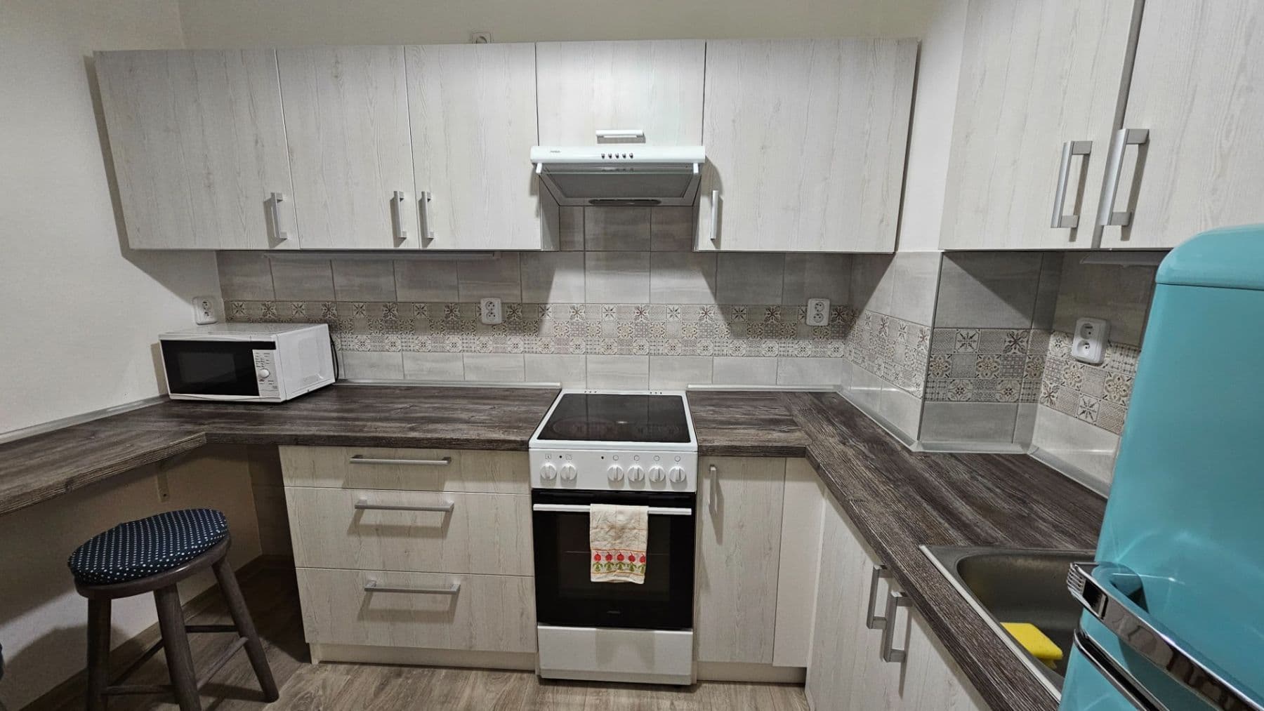 Pronájem bytu 1+1 37 m², V Rybníčkách, Praha, Praha Pronájem bytu 1+1 37 m², V Rybníčkách, Praha, Praha