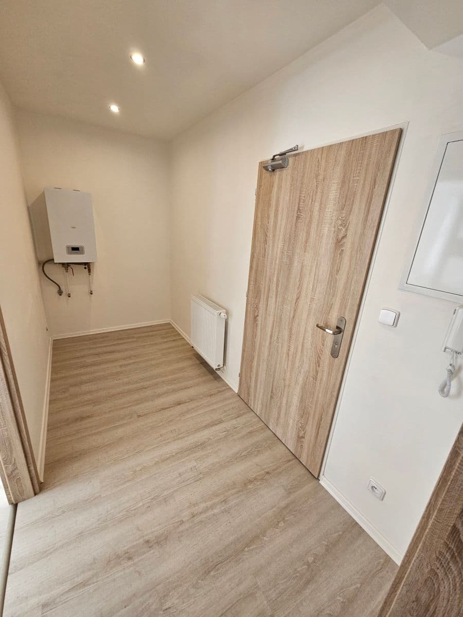 Pronájem bytu 1+kk 38 m², Dalibora z Myšlína, Doksy, Liberecký kraj Pronájem bytu 1+kk 38 m², Dalibora z Myšlína, Doksy, Liberecký kraj