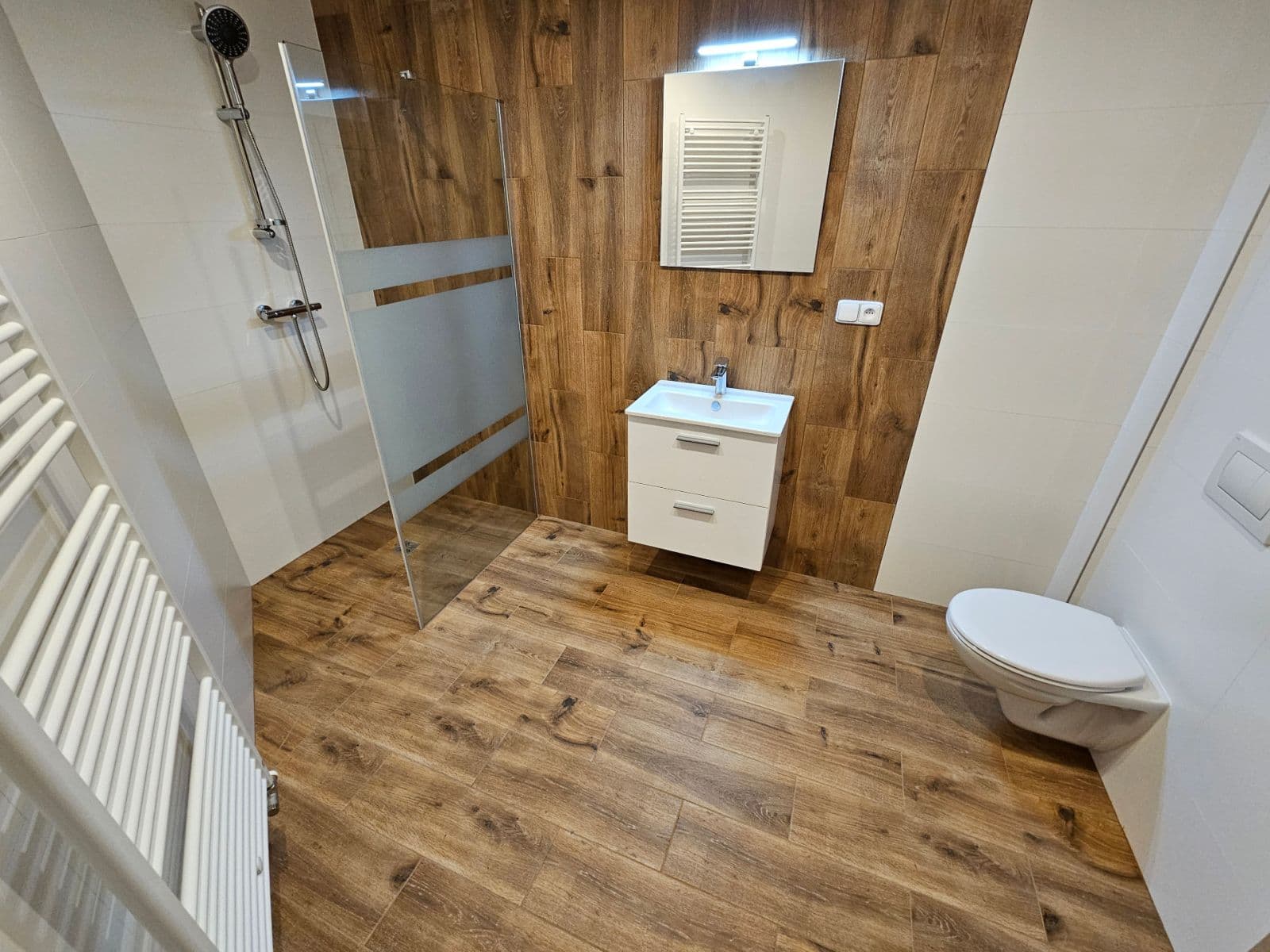 Pronájem bytu 1+kk 38 m², Dalibora z Myšlína, Doksy, Liberecký kraj Pronájem bytu 1+kk 38 m², Dalibora z Myšlína, Doksy, Liberecký kraj