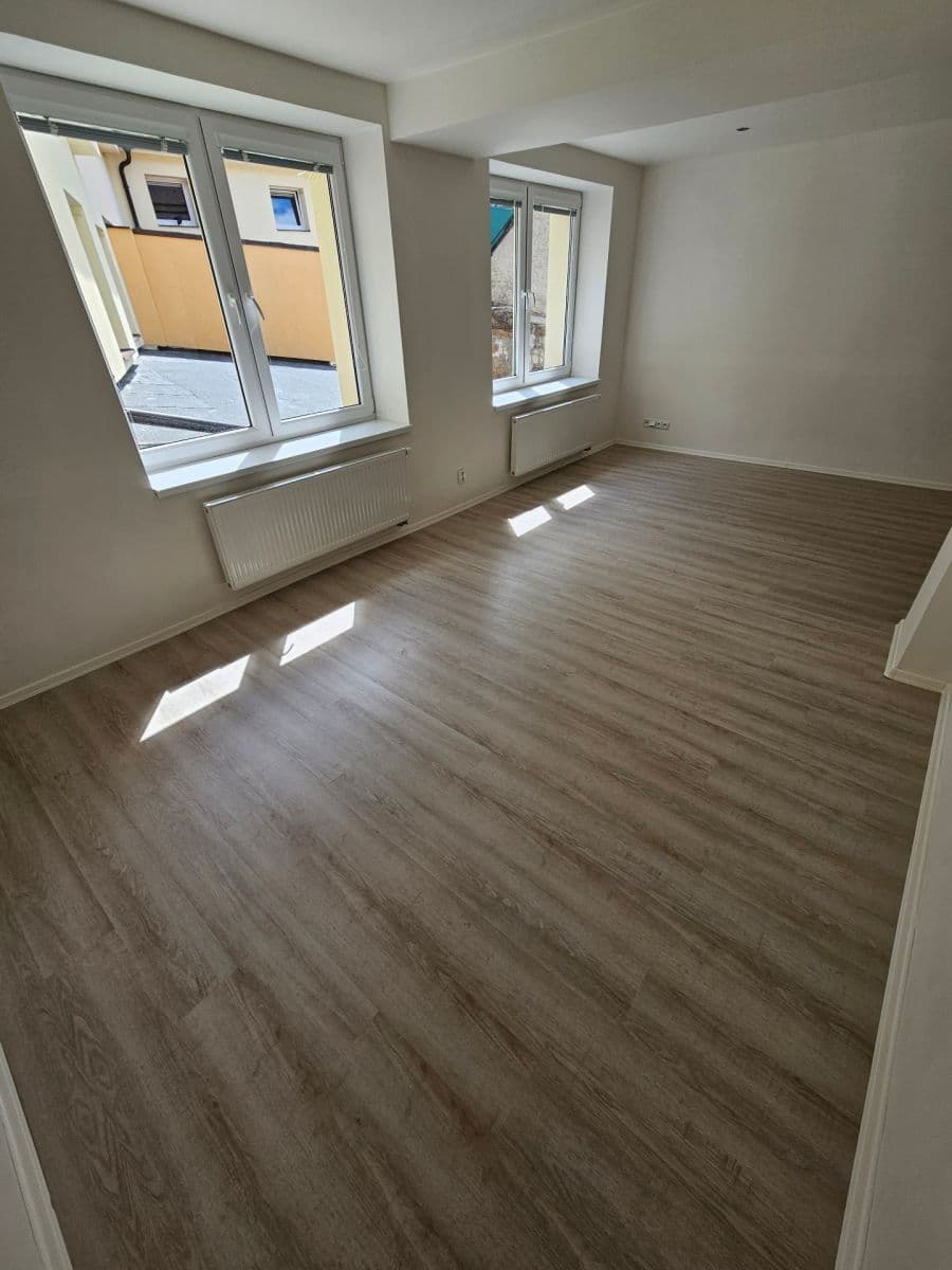 Pronájem bytu 1+kk 38 m², Dalibora z Myšlína, Doksy, Liberecký kraj Pronájem bytu 1+kk 38 m², Dalibora z Myšlína, Doksy, Liberecký kraj