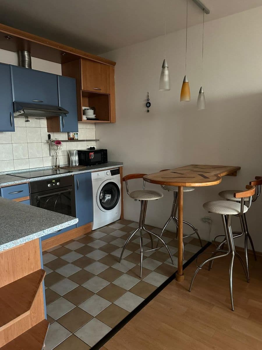Pronájem bytu 2+kk 50 m², Hnězdenská, Praha, Praha Pronájem bytu 2+kk 50 m², Hnězdenská, Praha, Praha