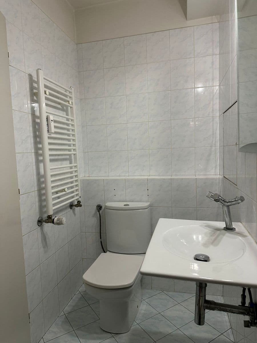 Pronájem bytu 2+kk 50 m², Hnězdenská, Praha, Praha Pronájem bytu 2+kk 50 m², Hnězdenská, Praha, Praha