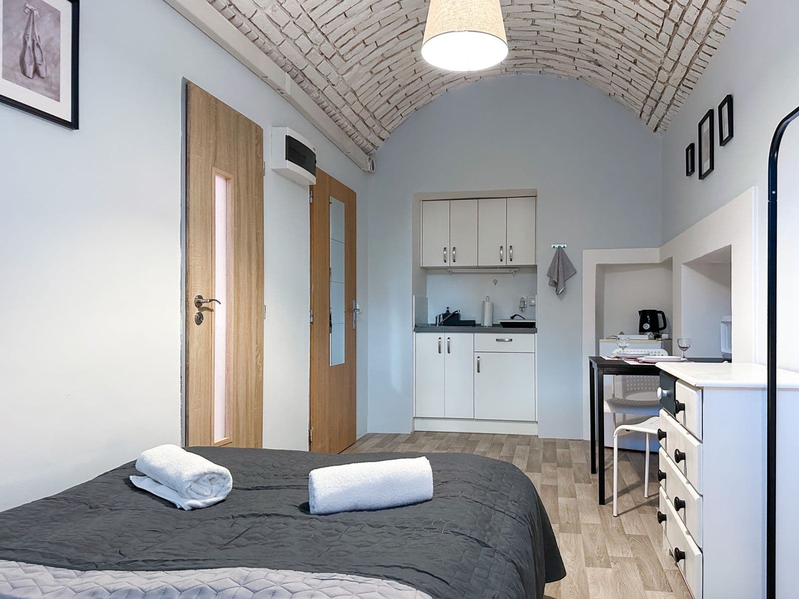 Pronájem bytu 1+kk 20 m², Víta Nejedlého, Praha, Praha Pronájem bytu 1+kk 20 m², Víta Nejedlého, Praha, Praha