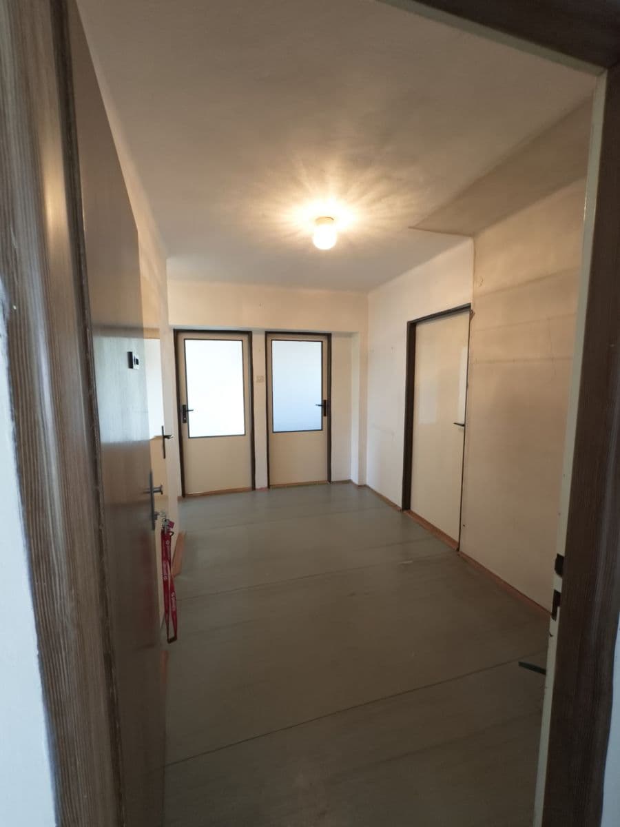 Prodej bytu 3+1 90 m², Jabkenice, Středočeský kraj Prodej bytu 3+1 90 m², Jabkenice, Středočeský kraj