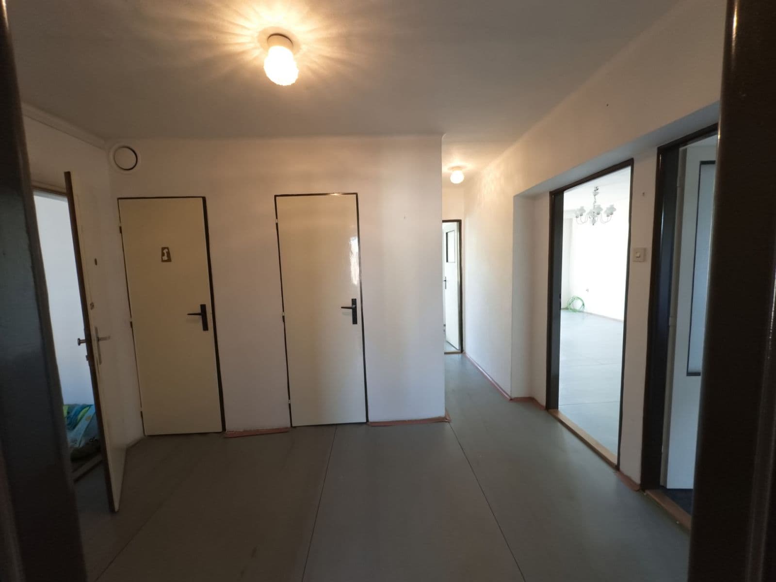 Prodej bytu 3+1 90 m², Jabkenice, Středočeský kraj Prodej bytu 3+1 90 m², Jabkenice, Středočeský kraj