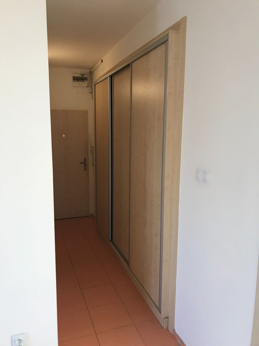 Pronájem bytu 2+kk 56 m², Gen. Sochora, Ostrava, Moravskoslezský kraj Pronájem bytu 2+kk 56 m², Gen. Sochora, Ostrava, Moravskoslezský kraj