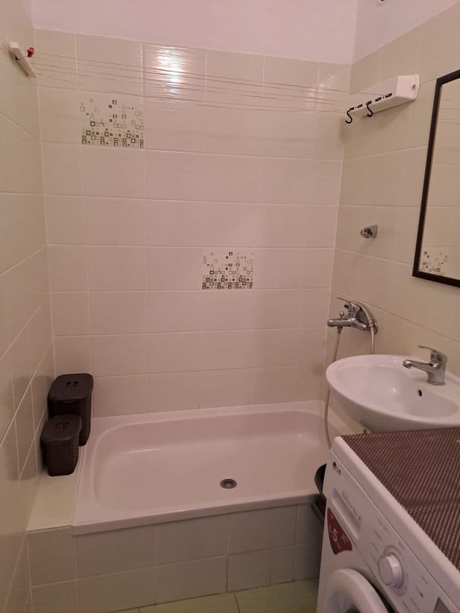 Pronájem bytu Garsoniéra 32 m², Na Ohradě, Strakonice, Jihočeský kraj Pronájem bytu Garsoniéra 32 m², Na Ohradě, Strakonice, Jihočeský kraj