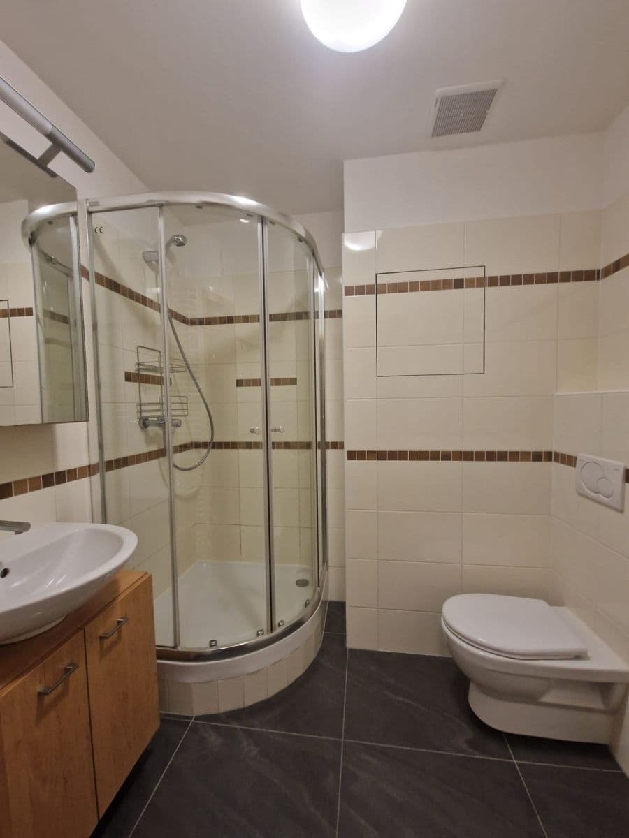 Pronájem bytu 2+kk 53 m², Michelangelova, Praha, Praha Pronájem bytu 2+kk 53 m², Michelangelova, Praha, Praha