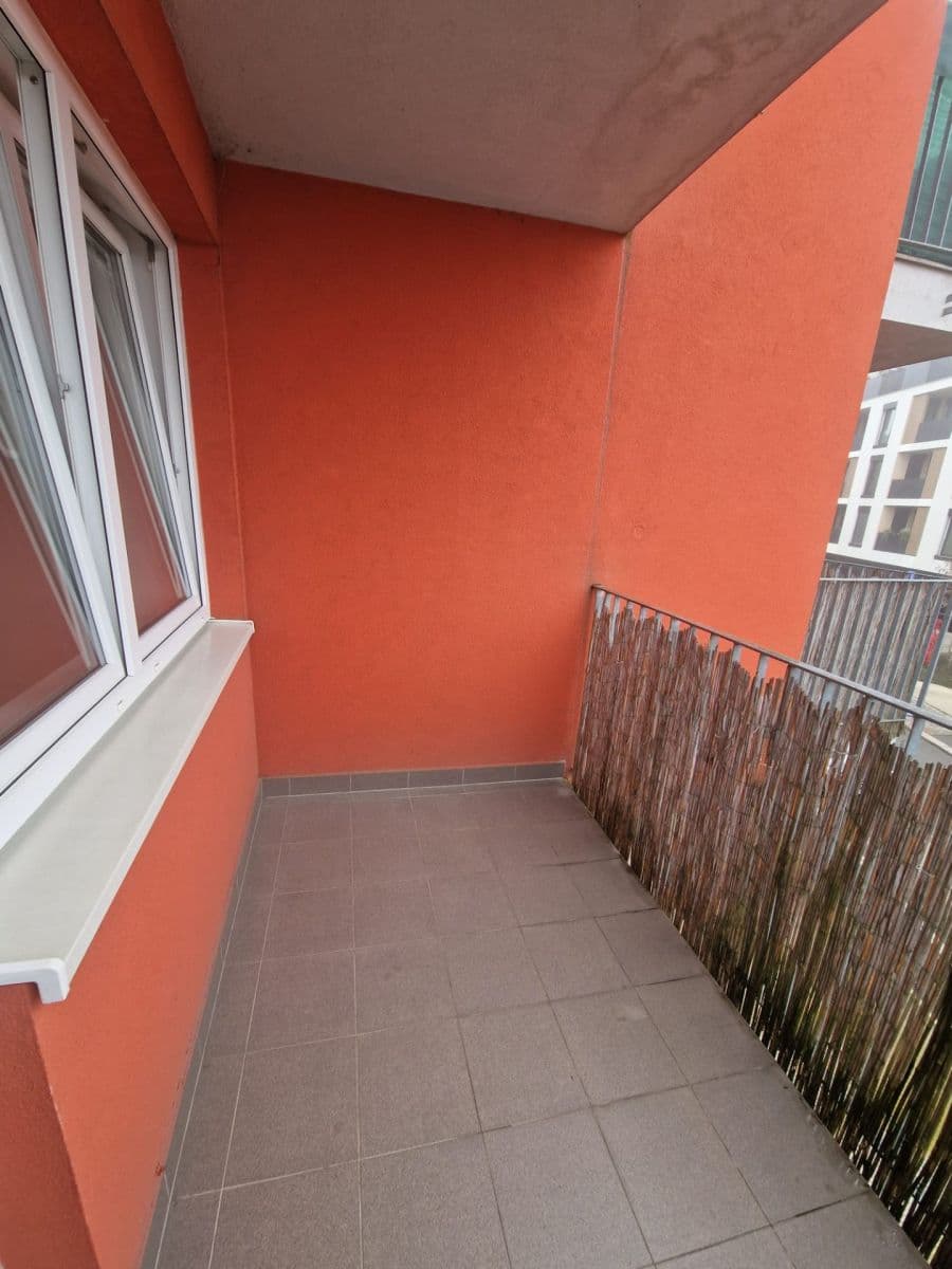 Pronájem bytu 2+kk 53 m², Michelangelova, Praha, Praha Pronájem bytu 2+kk 53 m², Michelangelova, Praha, Praha