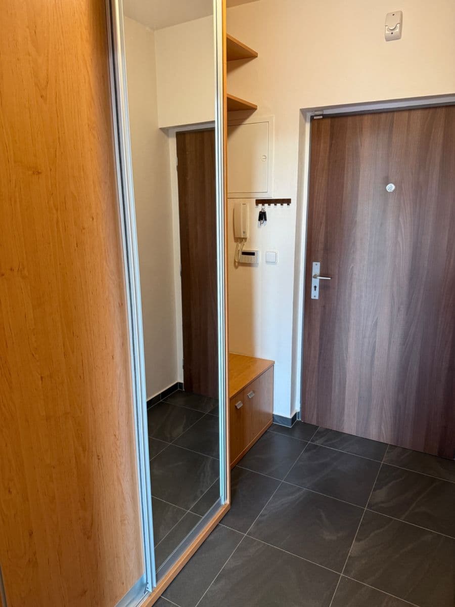 Pronájem bytu 2+kk 53 m², Michelangelova, Praha, Praha Pronájem bytu 2+kk 53 m², Michelangelova, Praha, Praha