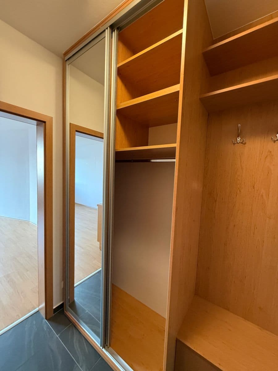 Pronájem bytu 2+kk 53 m², Michelangelova, Praha, Praha Pronájem bytu 2+kk 53 m², Michelangelova, Praha, Praha