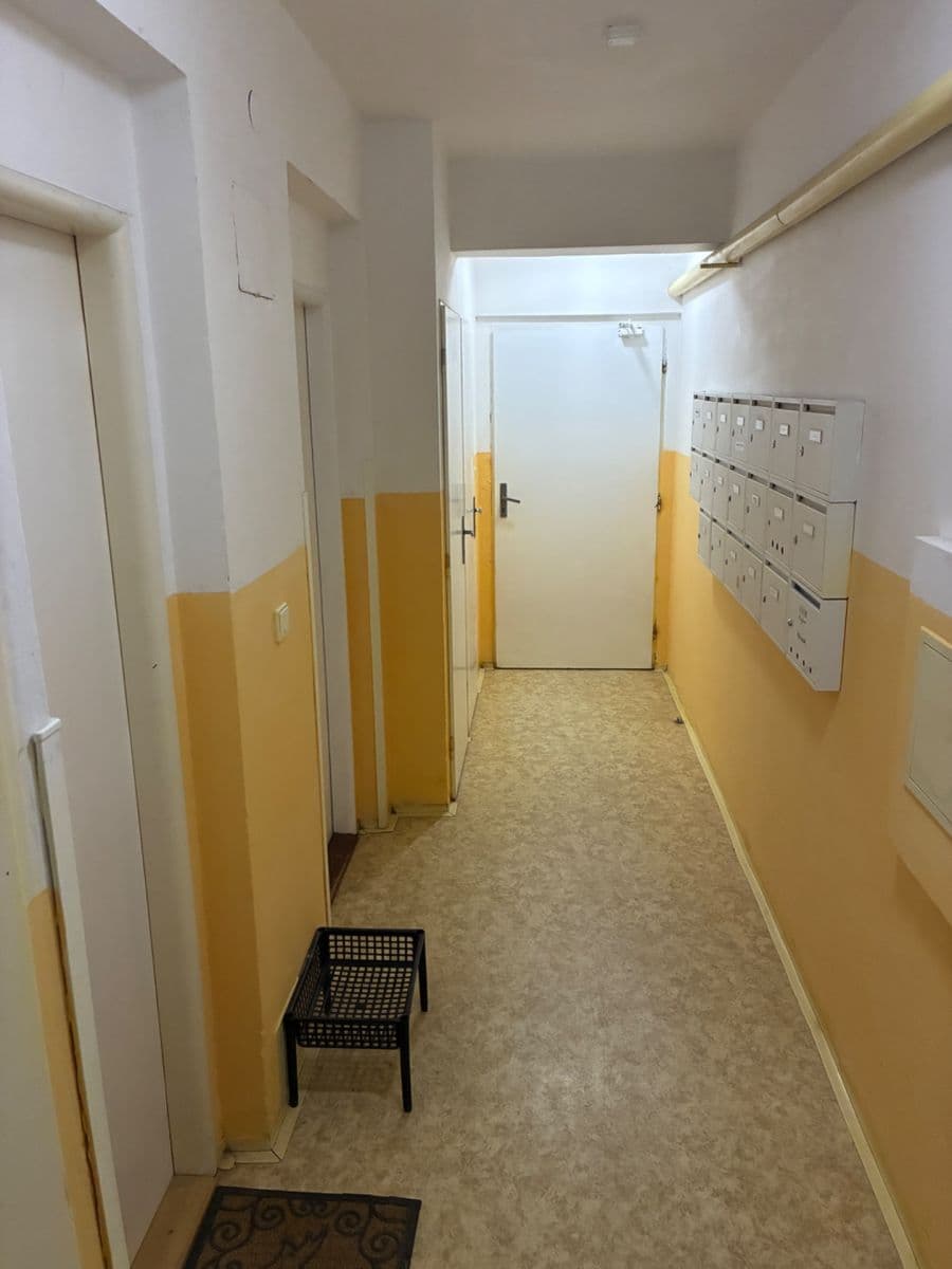 Prodej bytu 2+kk 43 m², Hořelické náměstí, Rudná, Středočeský kraj Prodej bytu 2+kk 43 m², Hořelické náměstí, Rudná, Středočeský kraj