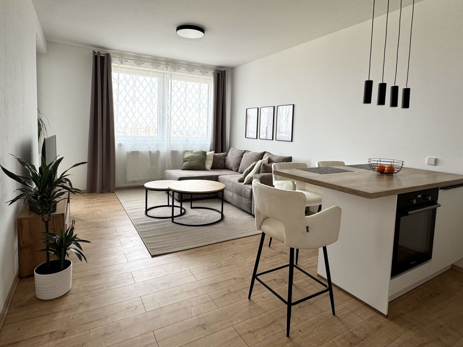 Pronájem bytu 55 m², náměstí Olgy Scheinpflugové, Praha, Praha Pronájem bytu 55 m², náměstí Olgy Scheinpflugové, Praha, Praha
