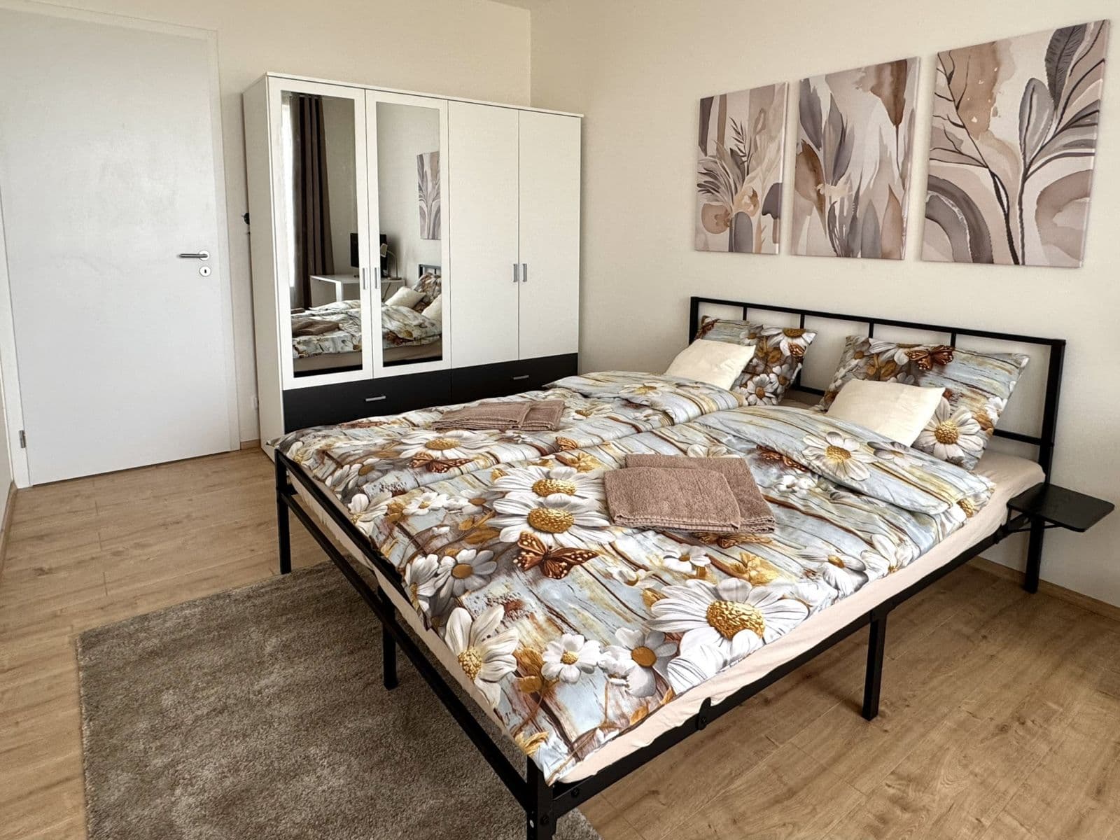 Pronájem bytu 55 m², náměstí Olgy Scheinpflugové, Praha, Praha Pronájem bytu 55 m², náměstí Olgy Scheinpflugové, Praha, Praha