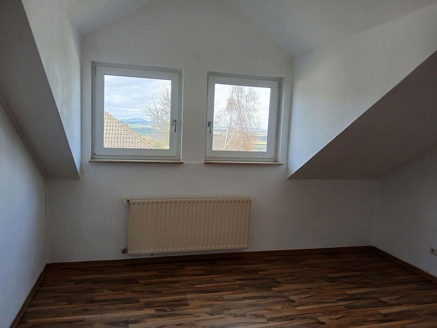 Prodej domu 114 m², pozemek 395 m², Münstermaifeld, Porýní-Falc Prodej domu 114 m², pozemek 395 m², Münstermaifeld, Porýní-Falc