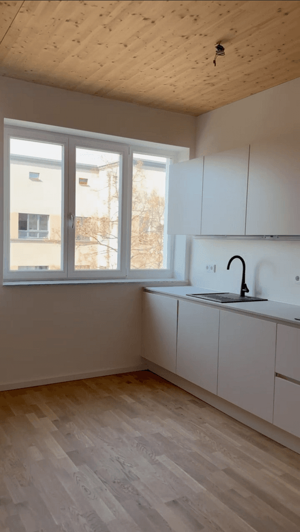 Pronájem bytu 3+1 74 m², Giselastraße 11, Bezirk Lichtenberg, Berlín Pronájem bytu 3+1 74 m², Giselastraße 11, Bezirk Lichtenberg, Berlín