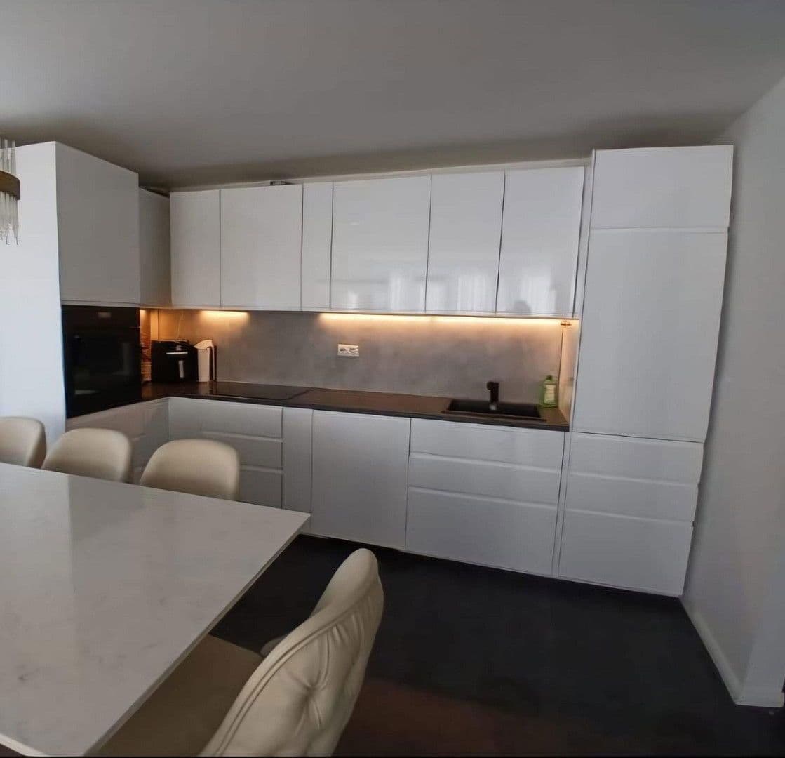 Prodej domu 210 m², pozemek 256 m², Walldorf, Bádensko-Württembersko Prodej domu 210 m², pozemek 256 m², Walldorf, Bádensko-Württembersko