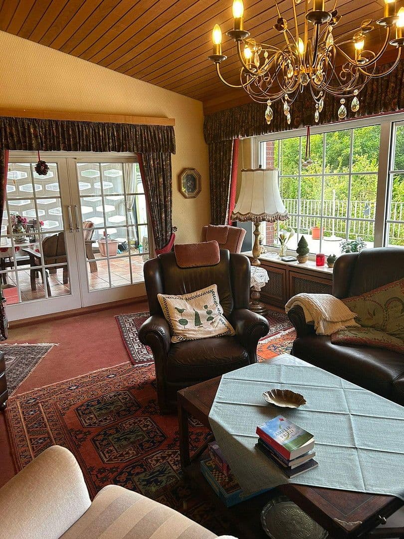 Prodej domu 292 m², pozemek 1.238 m², Schwerte, Severní Porýní-Vestfálsko Prodej domu 292 m², pozemek 1.238 m², Schwerte, Severní Porýní-Vestfálsko