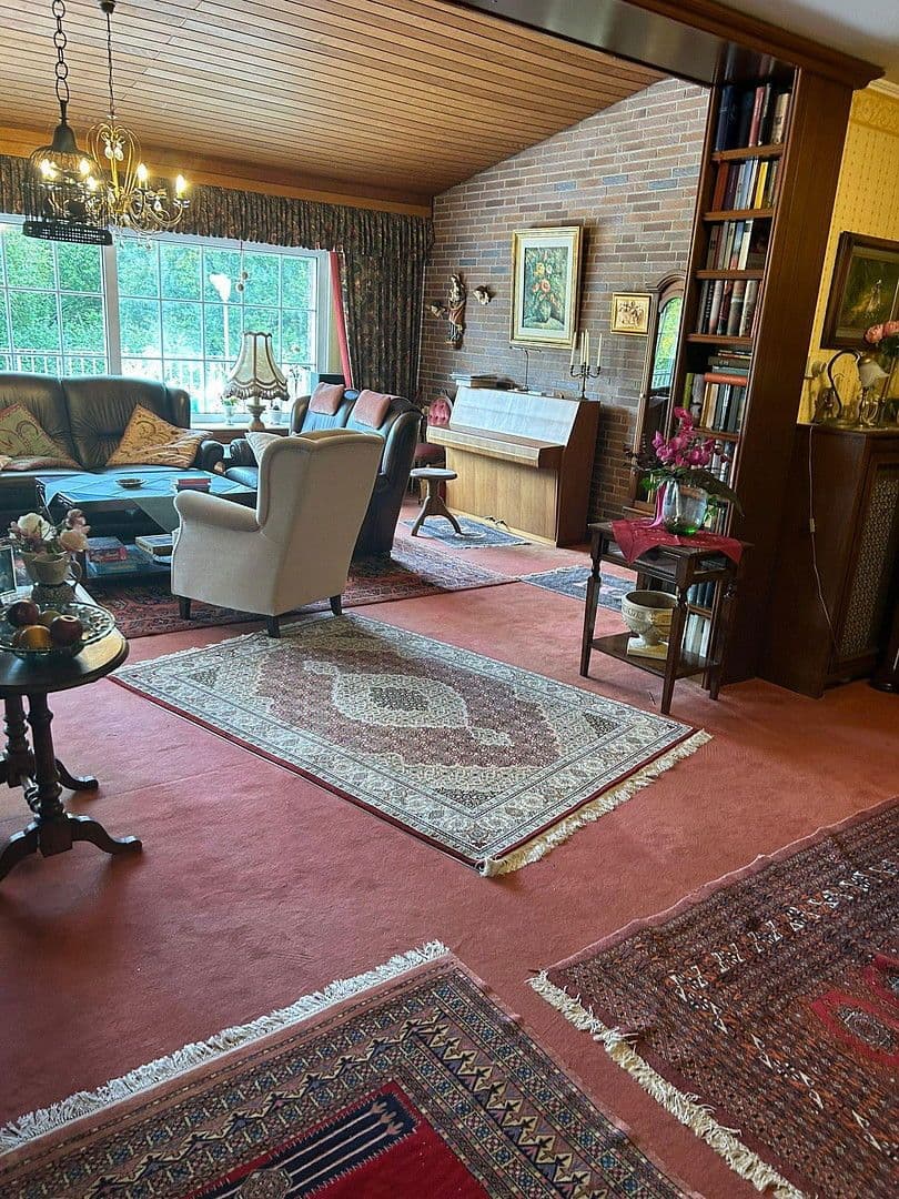 Prodej domu 292 m², pozemek 1.238 m², Schwerte, Severní Porýní-Vestfálsko Prodej domu 292 m², pozemek 1.238 m², Schwerte, Severní Porýní-Vestfálsko