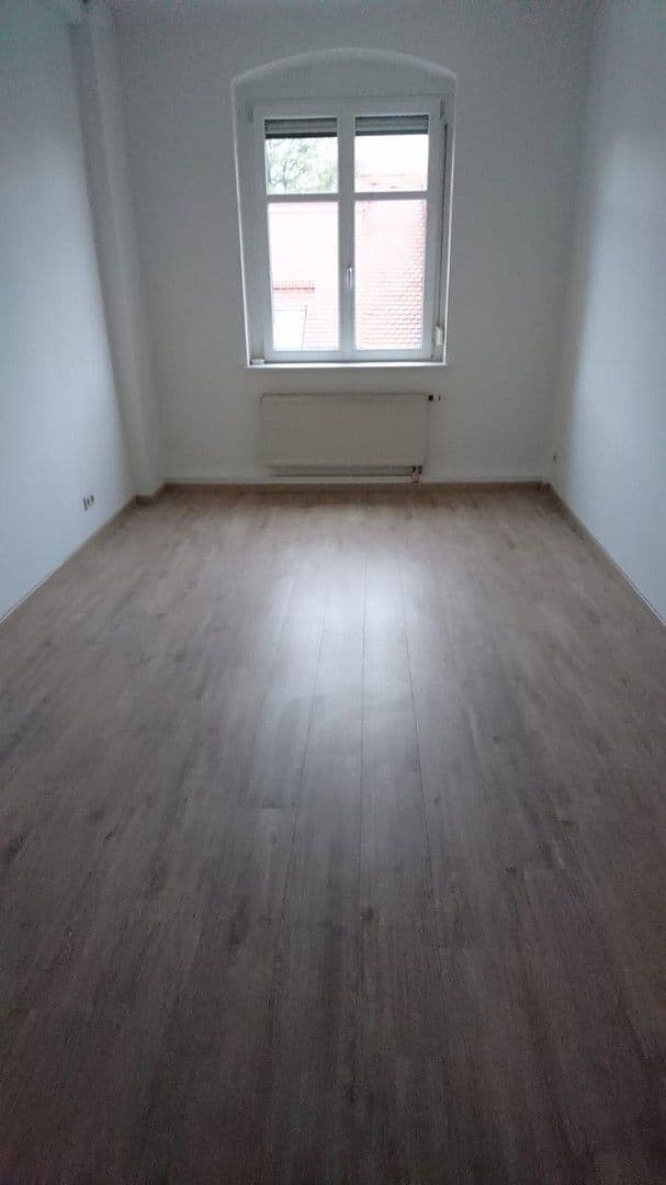 Pronájem bytu 3+1 81 m², Bahnhofstraße 15, Neustadt in Sachsen, Sasko Pronájem bytu 3+1 81 m², Bahnhofstraße 15, Neustadt in Sachsen, Sasko