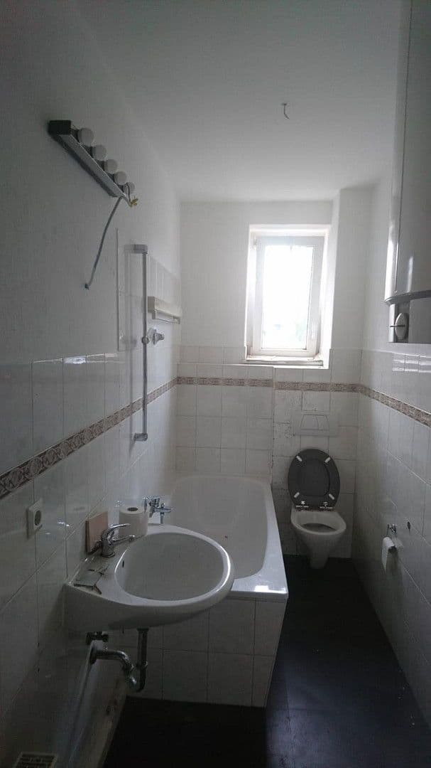 Pronájem bytu 3+1 81 m², Bahnhofstraße 15, Neustadt in Sachsen, Sasko Pronájem bytu 3+1 81 m², Bahnhofstraße 15, Neustadt in Sachsen, Sasko