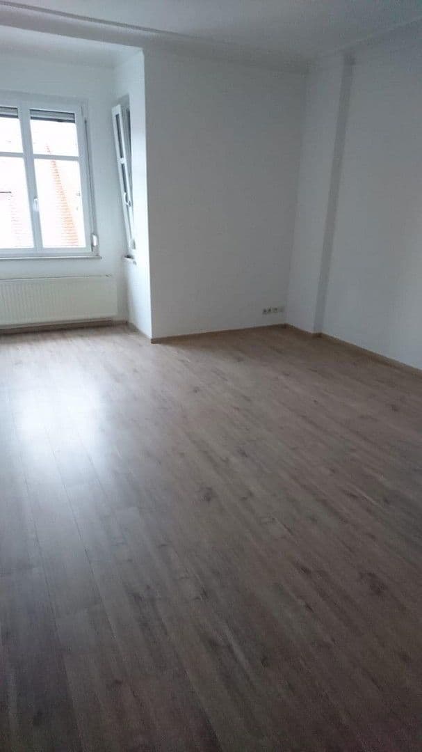 Pronájem bytu 3+1 81 m², Bahnhofstraße 15, Neustadt in Sachsen, Sasko Pronájem bytu 3+1 81 m², Bahnhofstraße 15, Neustadt in Sachsen, Sasko
