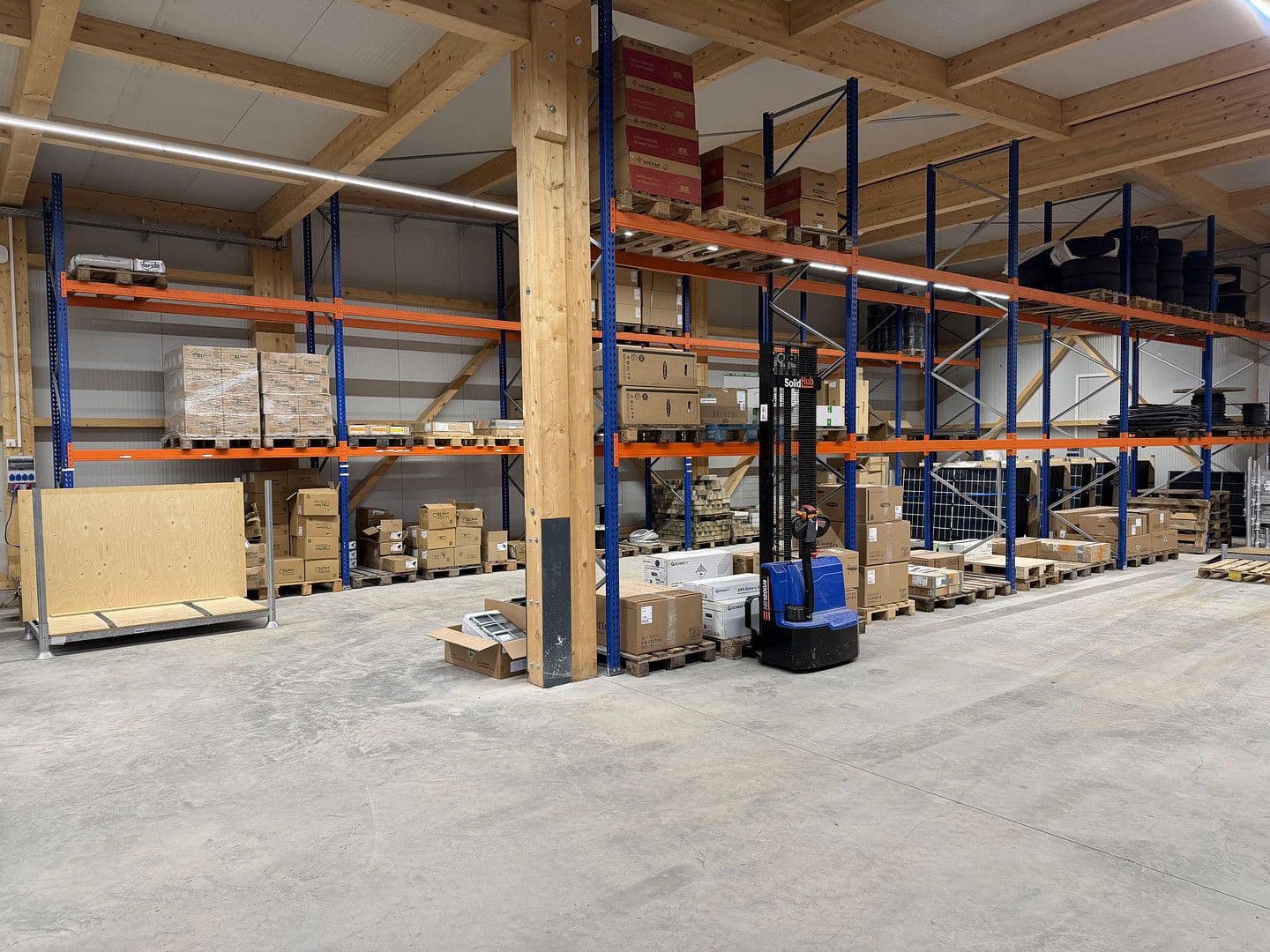 Pronájem nebytového prostoru 2.680 m², Am Rettelloh 18, Freystadt, Bavorsko Pronájem nebytového prostoru 2.680 m², Am Rettelloh 18, Freystadt, Bavorsko