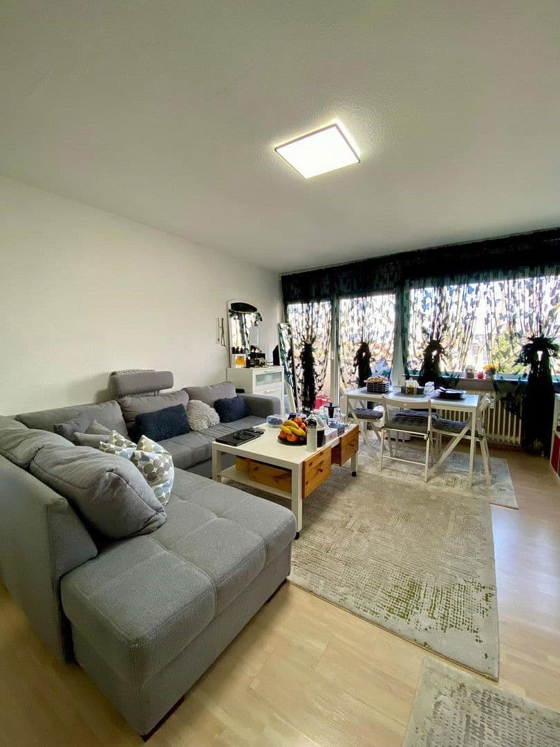 Prodej bytu 1+1 30 m², Rotdornweg 4, Eschborn, Hessen Prodej bytu 1+1 30 m², Rotdornweg 4, Eschborn, Hessen