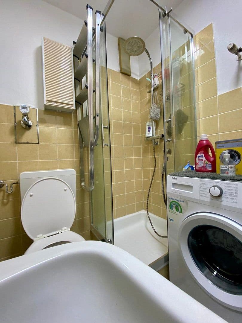 Prodej bytu 1+1 30 m², Rotdornweg 4, Eschborn, Hessen Prodej bytu 1+1 30 m², Rotdornweg 4, Eschborn, Hessen