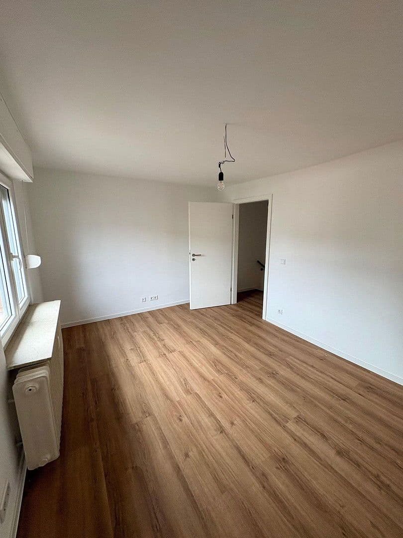 Pronájem bytu 2+1 46 m², Frankfurt am Main, Hessen Pronájem bytu 2+1 46 m², Frankfurt am Main, Hessen