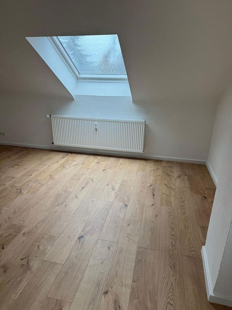 Pronájem bytu 1+1 42 m², Düsseldorf- Wersten, Severní Porýní-Vestfálsko Pronájem bytu 1+1 42 m², Düsseldorf- Wersten, Severní Porýní-Vestfálsko