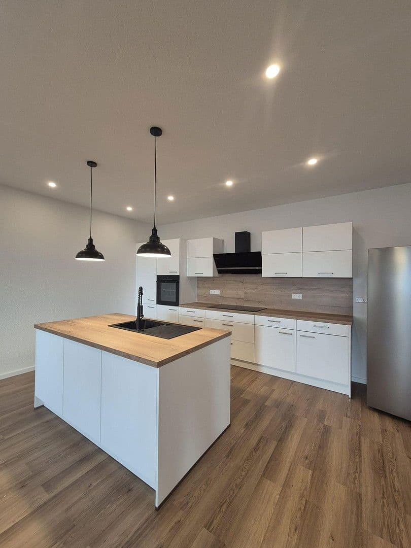 Pronájem bytu 2+kk 125 m², Zell am Harmersbach, Bádensko-Württembersko Pronájem bytu 2+kk 125 m², Zell am Harmersbach, Bádensko-Württembersko