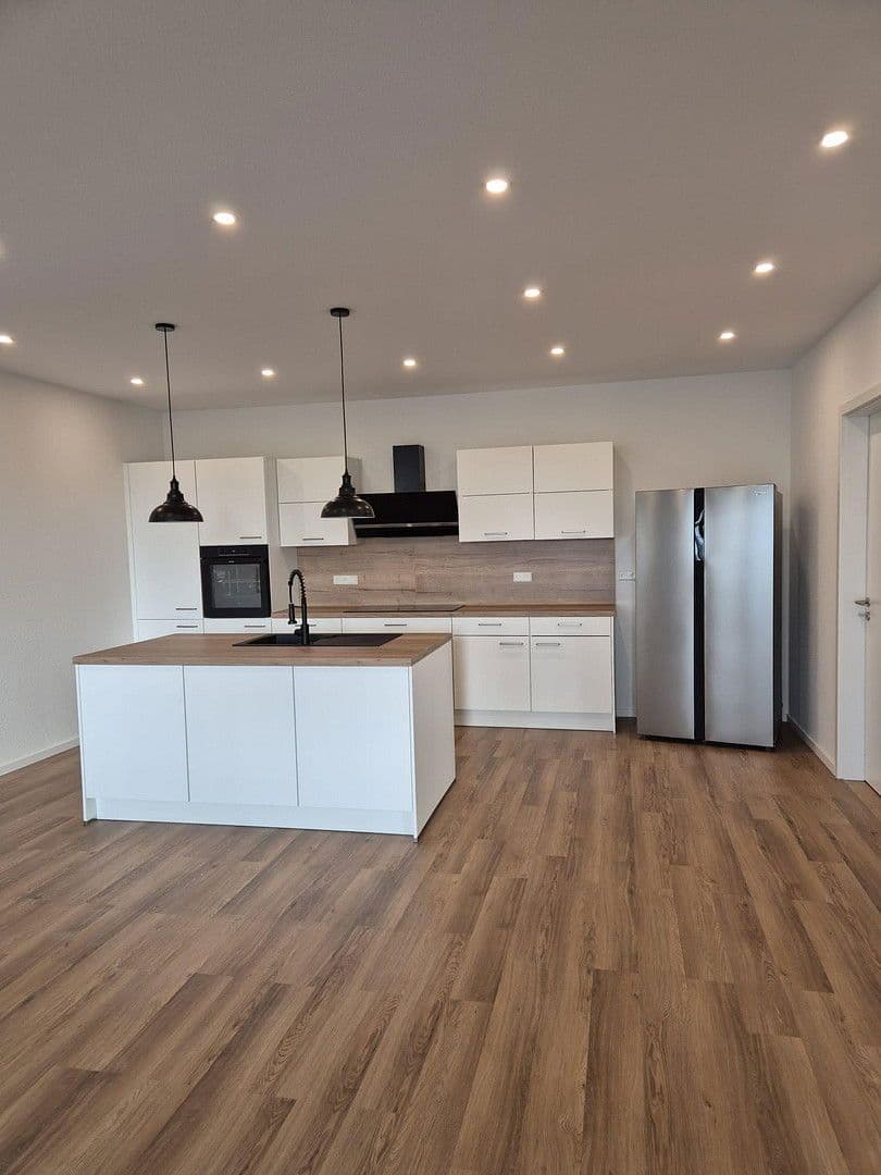 Pronájem bytu 2+kk 125 m², Zell am Harmersbach, Bádensko-Württembersko Pronájem bytu 2+kk 125 m², Zell am Harmersbach, Bádensko-Württembersko