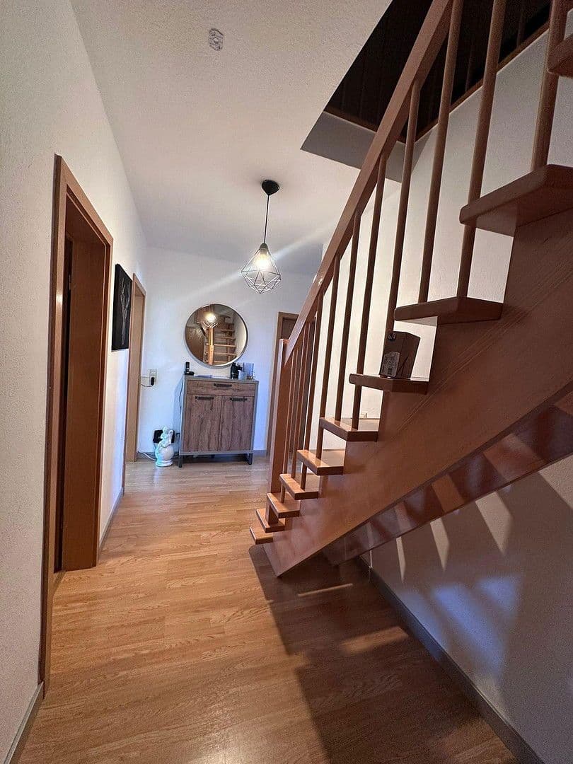 Prodej bytu 4+kk 117 m², Hauptstraße 44F, Pfaffenhofen an der Roth, Bavorsko Prodej bytu 4+kk 117 m², Hauptstraße 44F, Pfaffenhofen an der Roth, Bavorsko