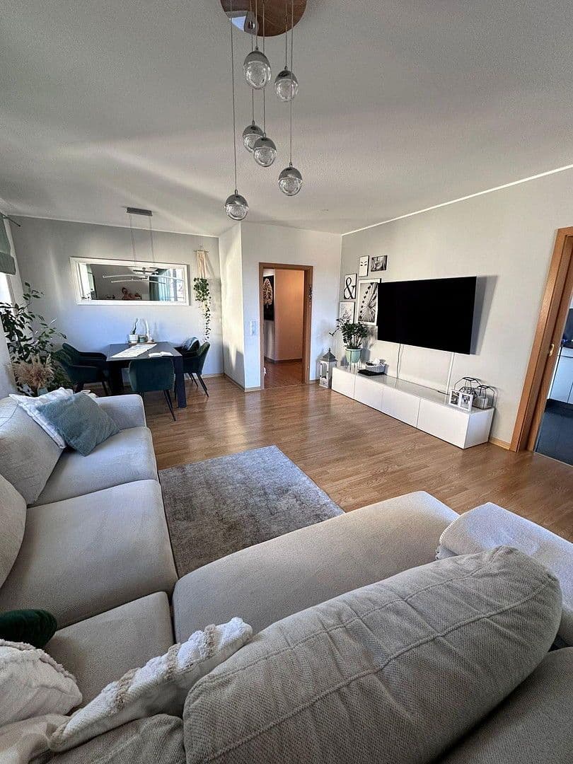 Prodej bytu 4+kk 117 m², Hauptstraße 44F, Pfaffenhofen an der Roth, Bavorsko Prodej bytu 4+kk 117 m², Hauptstraße 44F, Pfaffenhofen an der Roth, Bavorsko