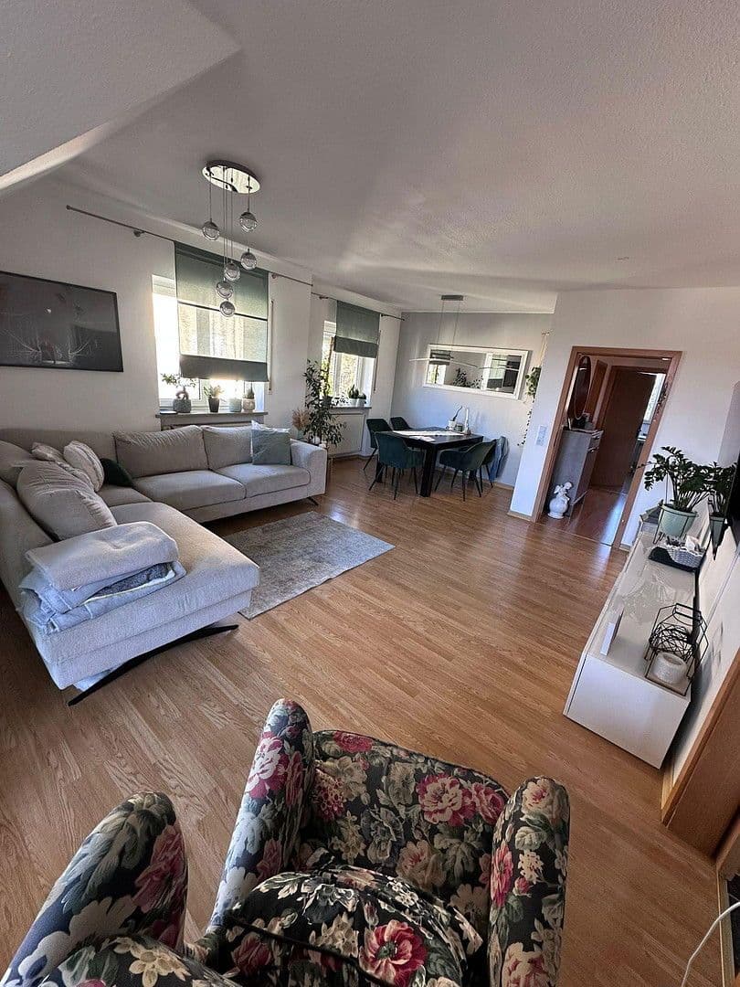 Prodej bytu 4+kk 117 m², Hauptstraße 44F, Pfaffenhofen an der Roth, Bavorsko Prodej bytu 4+kk 117 m², Hauptstraße 44F, Pfaffenhofen an der Roth, Bavorsko