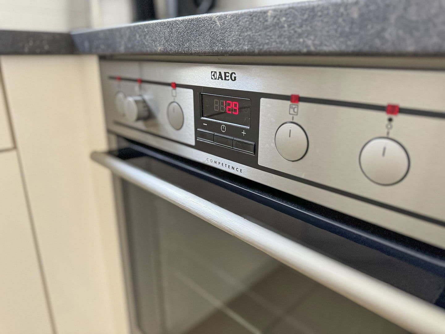 Prodej domu 88 m², pozemek 240 m², Grambker Heerstraße 118A, Bremen, Bremen Prodej domu 88 m², pozemek 240 m², Grambker Heerstraße 118A, Bremen, Bremen