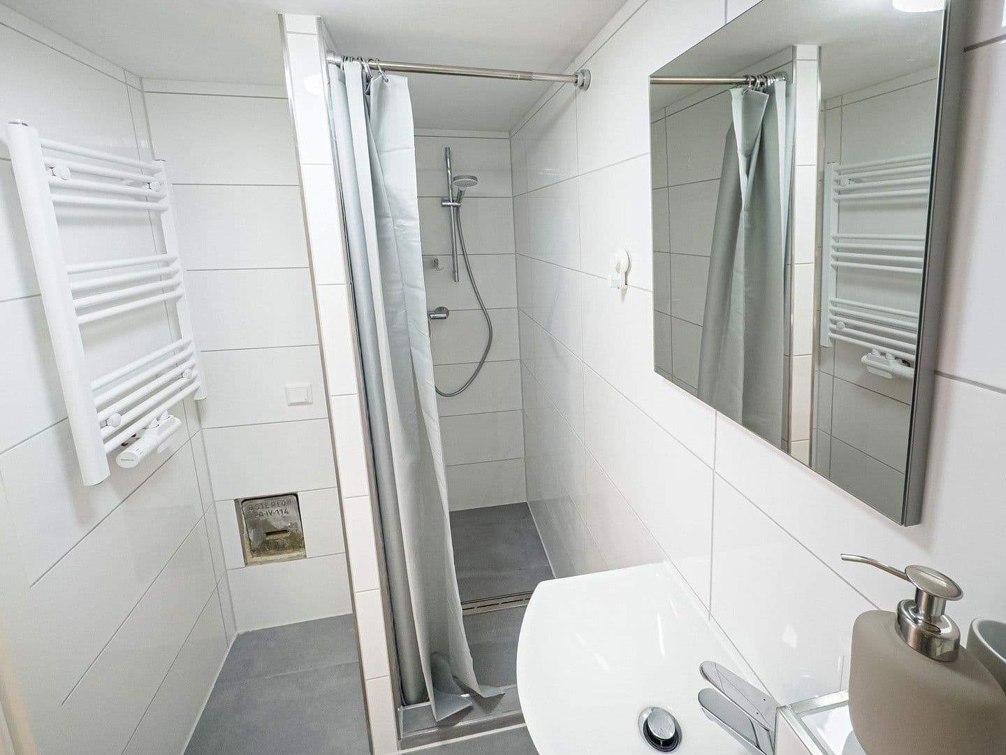 Prodej domu 88 m², pozemek 240 m², Grambker Heerstraße 118A, Bremen, Bremen Prodej domu 88 m², pozemek 240 m², Grambker Heerstraße 118A, Bremen, Bremen