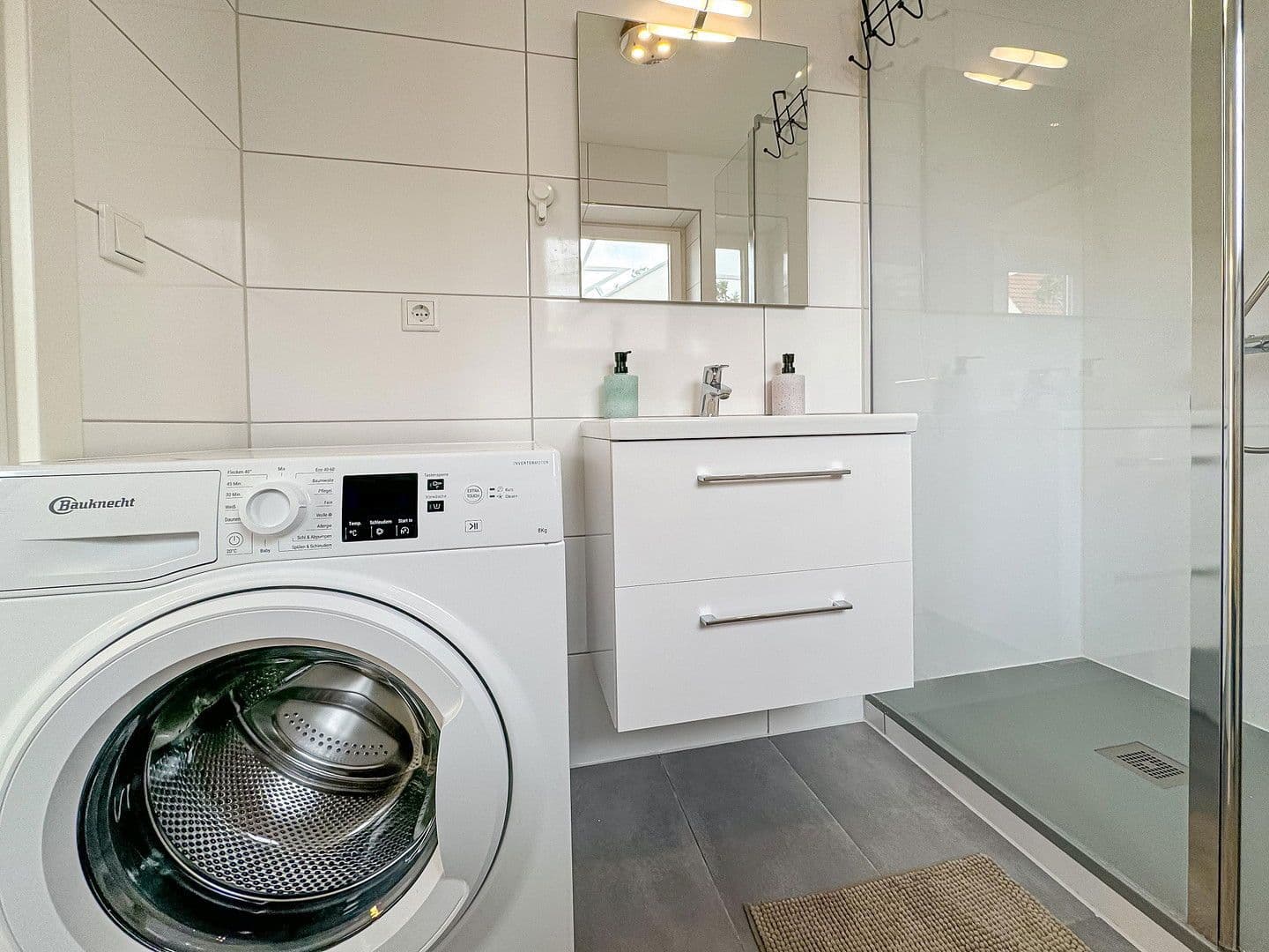 Prodej domu 88 m², pozemek 240 m², Grambker Heerstraße 118A, Bremen, Bremen Prodej domu 88 m², pozemek 240 m², Grambker Heerstraße 118A, Bremen, Bremen