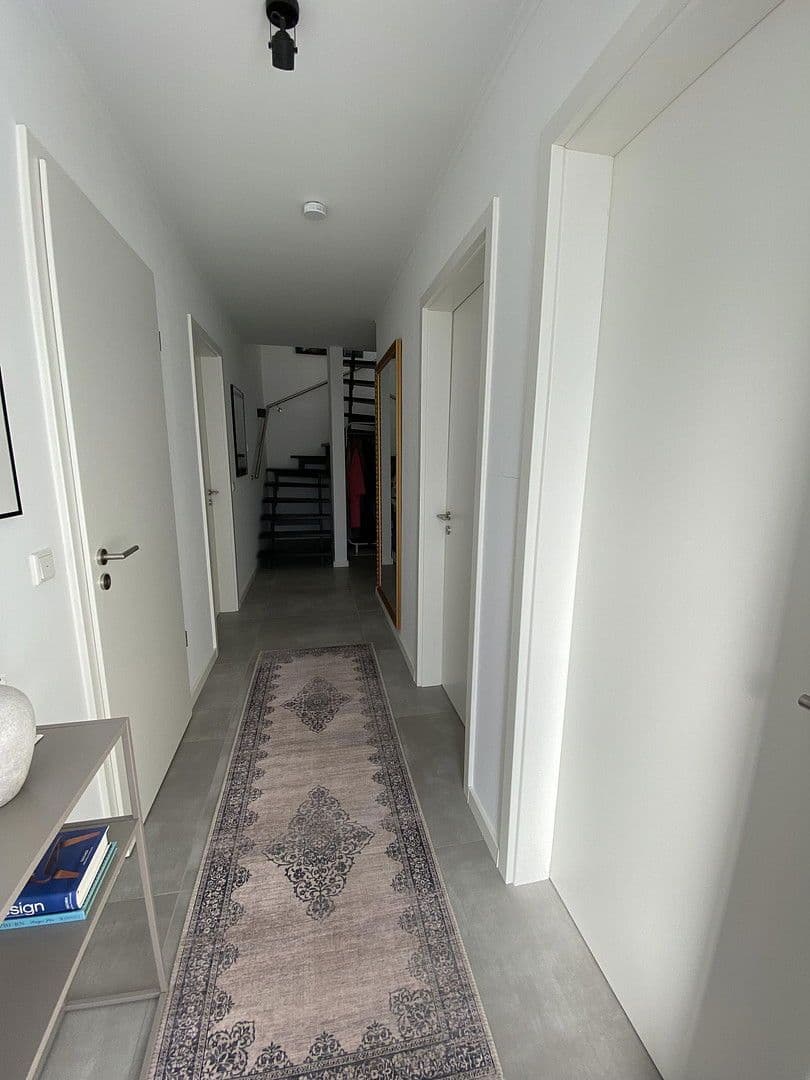 Pronájem bytu 5+1 135 m², Kiekenbrink 37, Porta Westfalica, Severní Porýní-Vestfálsko Pronájem bytu 5+1 135 m², Kiekenbrink 37, Porta Westfalica, Severní Porýní-Vestfálsko