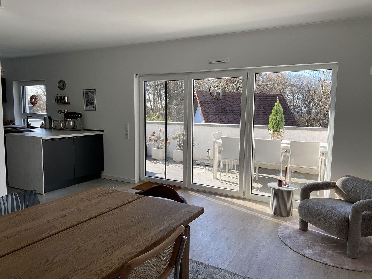 Pronájem bytu 5+1 135 m², Kiekenbrink 37, Porta Westfalica, Severní Porýní-Vestfálsko Pronájem bytu 5+1 135 m², Kiekenbrink 37, Porta Westfalica, Severní Porýní-Vestfálsko