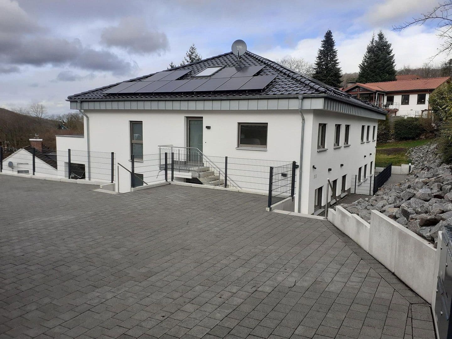 Pronájem bytu 5+1 135 m², Kiekenbrink 37, Porta Westfalica, Severní Porýní-Vestfálsko Pronájem bytu 5+1 135 m², Kiekenbrink 37, Porta Westfalica, Severní Porýní-Vestfálsko