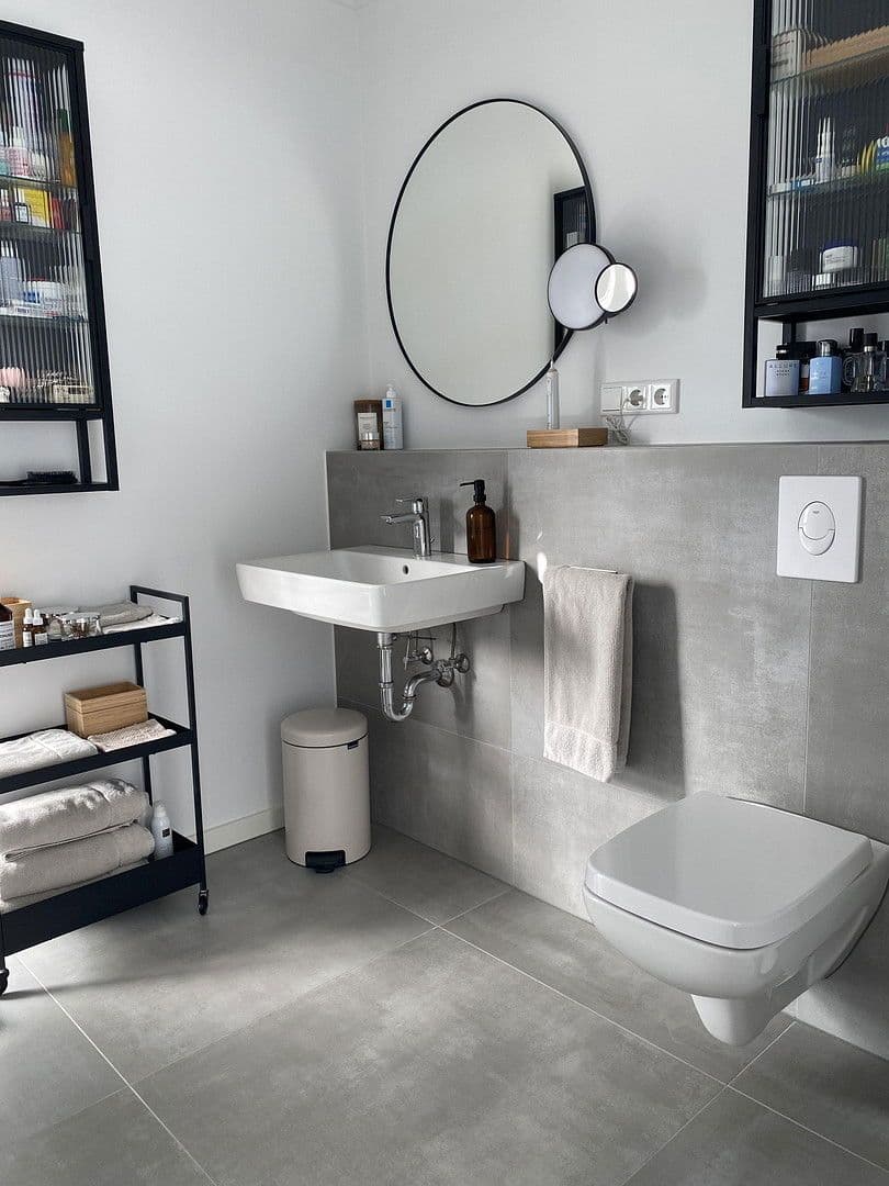 Pronájem bytu 5+1 135 m², Kiekenbrink 37, Porta Westfalica, Severní Porýní-Vestfálsko Pronájem bytu 5+1 135 m², Kiekenbrink 37, Porta Westfalica, Severní Porýní-Vestfálsko