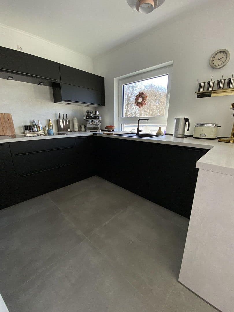 Pronájem bytu 5+1 135 m², Kiekenbrink 37, Porta Westfalica, Severní Porýní-Vestfálsko Pronájem bytu 5+1 135 m², Kiekenbrink 37, Porta Westfalica, Severní Porýní-Vestfálsko