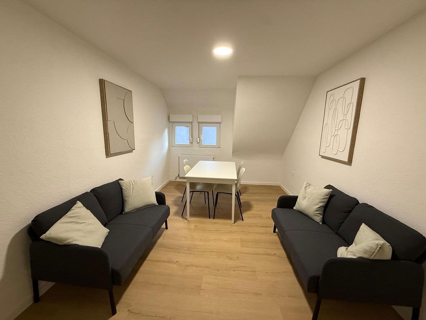 Pronájem bytu 16 m², Römerstraße 39, Heilbronn, Bádensko-Württembersko Pronájem bytu 16 m², Römerstraße 39, Heilbronn, Bádensko-Württembersko