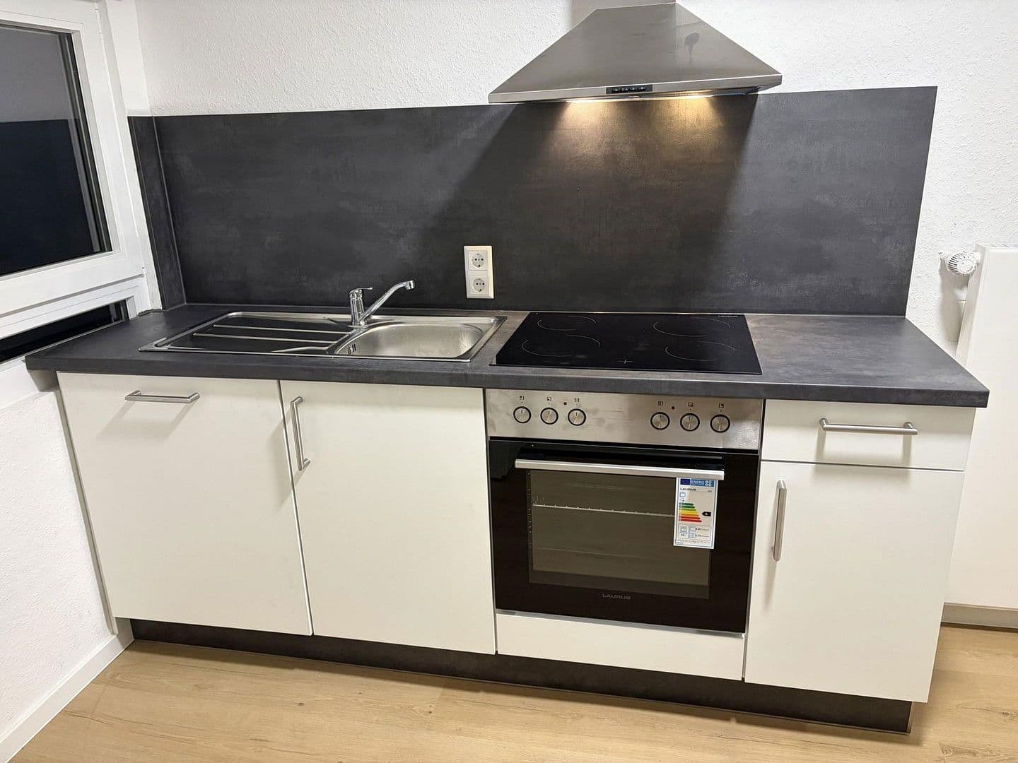 Pronájem bytu 16 m², Römerstraße 39, Heilbronn, Bádensko-Württembersko Pronájem bytu 16 m², Römerstraße 39, Heilbronn, Bádensko-Württembersko