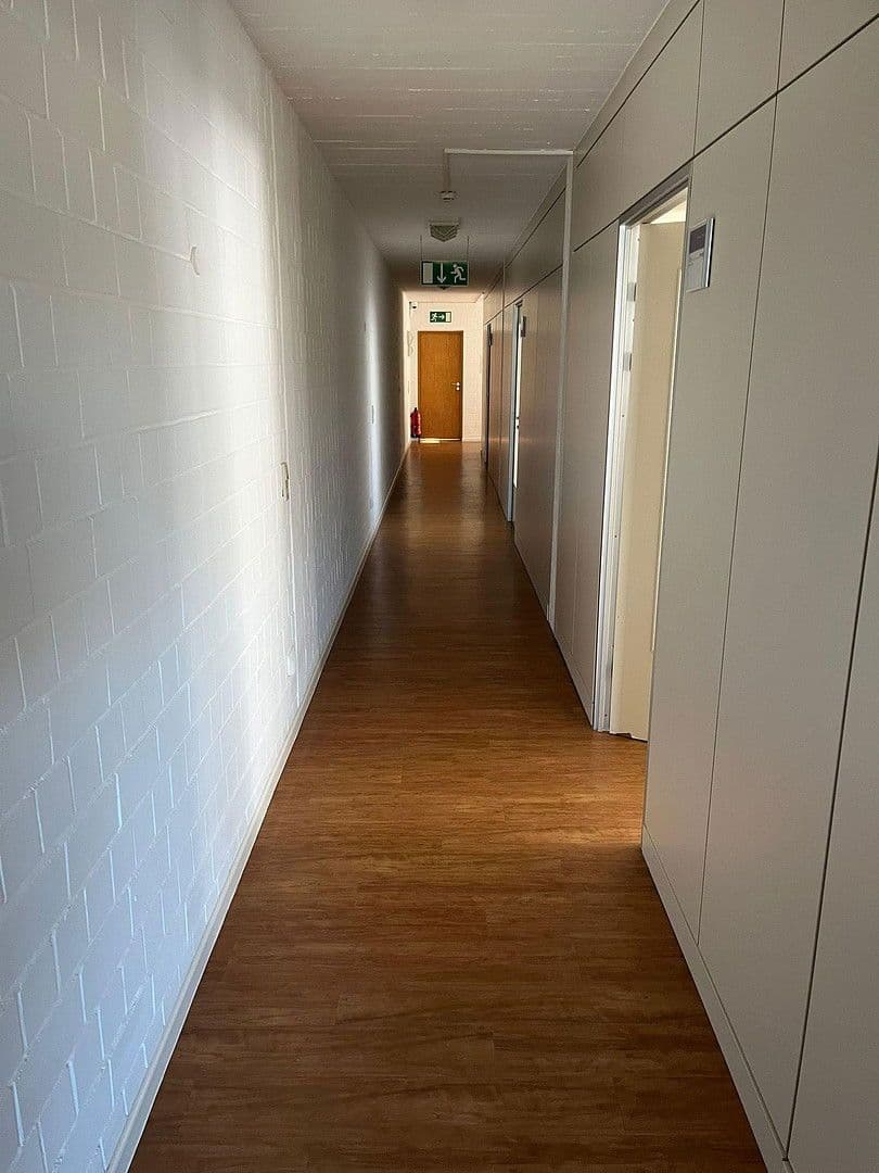 Pronájem kanceláře 932 m², Fußgönheim, Porýní-Falc Pronájem kanceláře 932 m², Fußgönheim, Porýní-Falc