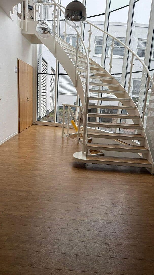 Pronájem kanceláře 932 m², Fußgönheim, Porýní-Falc Pronájem kanceláře 932 m², Fußgönheim, Porýní-Falc